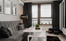 Odra Tower Apartment Center Of Wroclaw By Renters Prestige